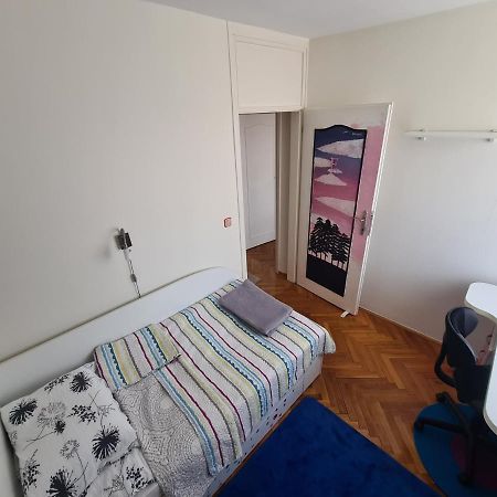 Walnut Apartment - Private Garage 塞拉耶佛 外观 照片