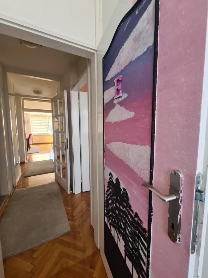 Walnut Apartment - Private Garage 塞拉耶佛 外观 照片