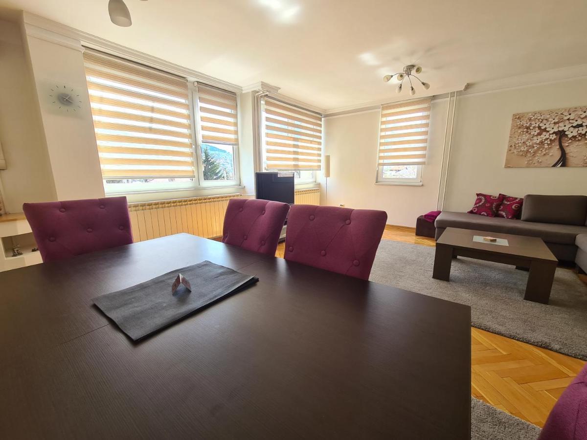 Walnut Apartment - Private Garage 塞拉耶佛 外观 照片